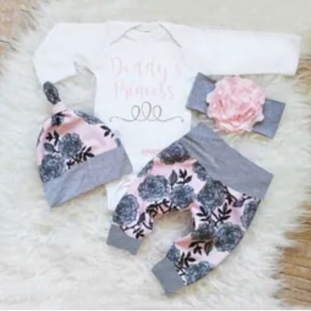 Daddy princess Outfit set NWTS girls 9-12 months 4 piece  Set